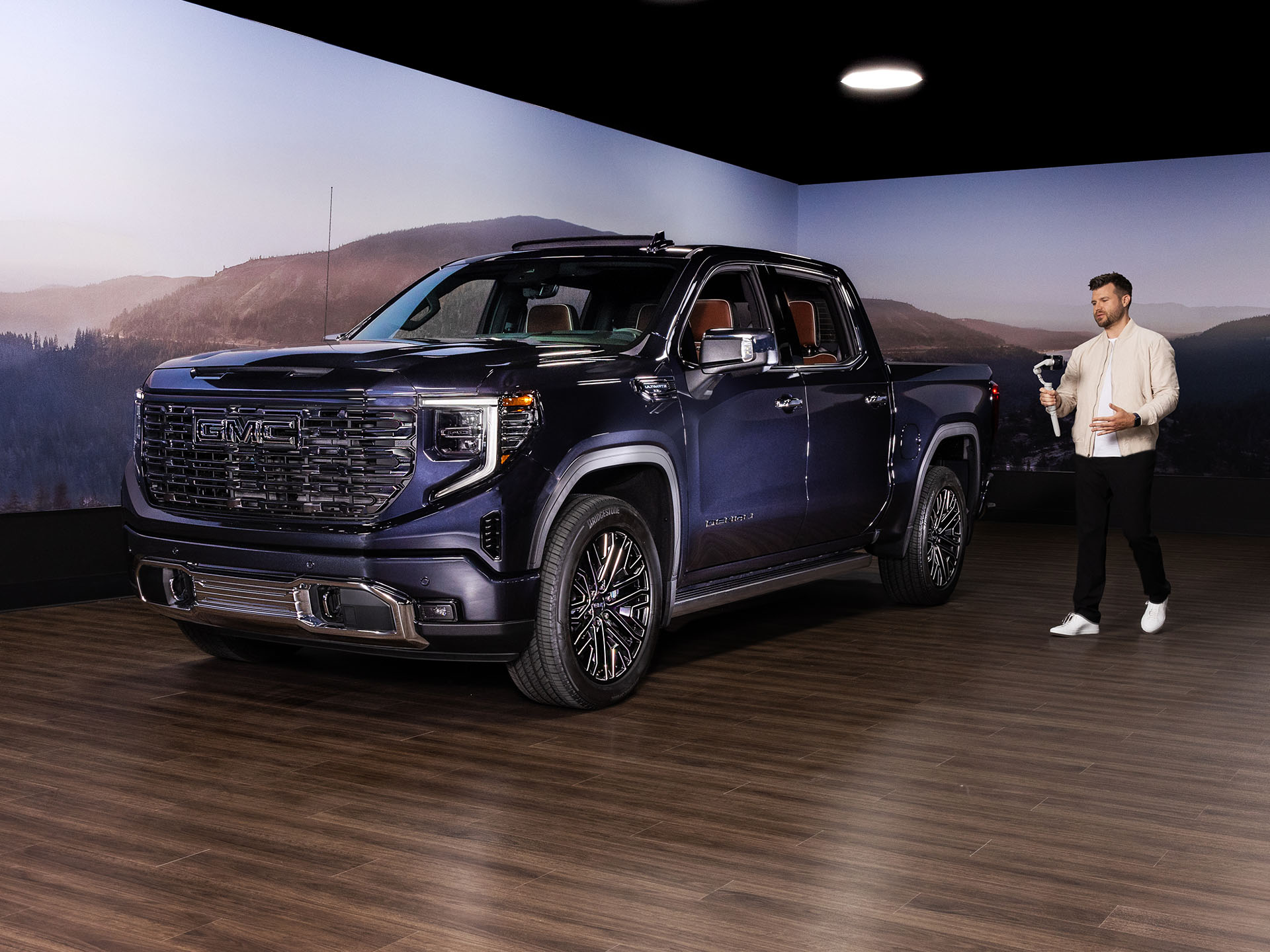 New gmc 1500 top